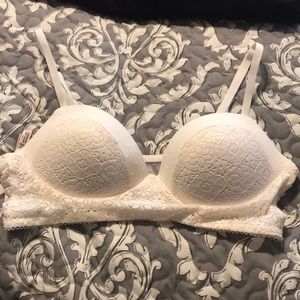 Victoria’s Secret large bra